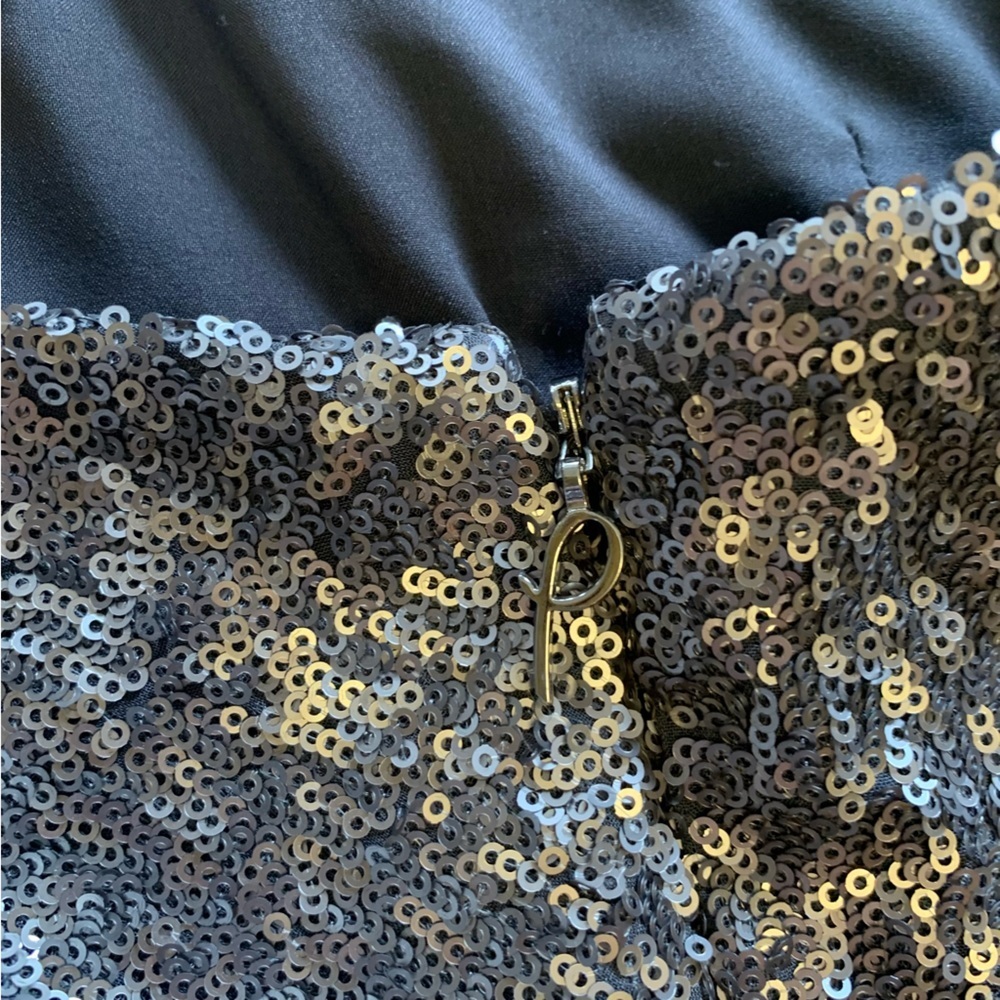 Pamella Roland Silver Sequin One‑Shoulder Dress – Size 12 - Picture 4 of 16